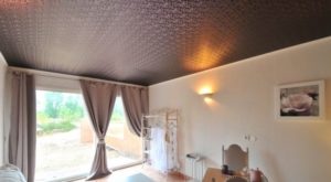 Красивые и качественные тканевые натяжные потолки